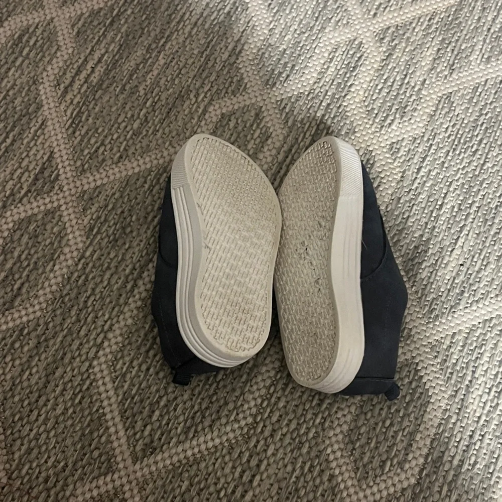 OshKosh B'gosh Navy Sneakers for Kids